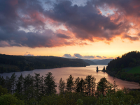 Image of Lake Vyrnwy at dusk