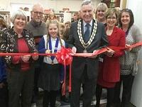 Image cynrychioli Cartref newydd i Lyfrgell Tref-y-clawdd
